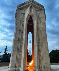 «Вечный огонь» в Баку