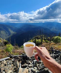 чай с видом на горы