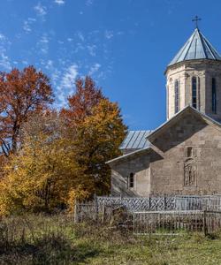 Церковь Мравалдзали