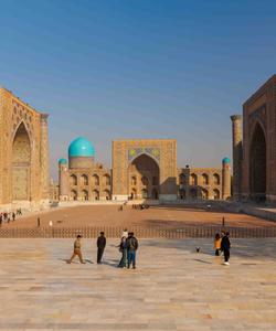 Площадь Регистан в Самарканде