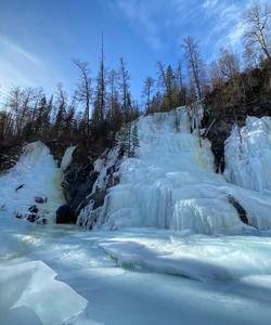 Замерзшие водопады, каньон реки Уда