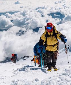 Восхождение на Эльбрус через скалы Пастухова