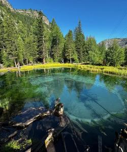Гейзерное озеро на Алтае