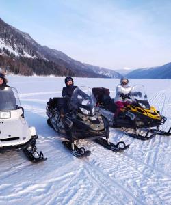 Экскурсия на снегоходах на Алтае