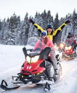 Прогулка на снегоходах в Тюмени