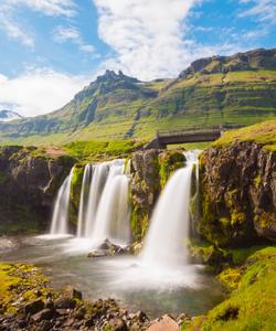 Водопад Киркюфеллсфосс в Исландии 