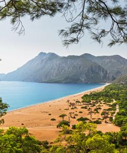 Пляж Чиралы