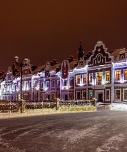 Йошкар-Ола ночной вид на освещенную набережную