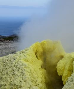 Фумарольное поле вулкана Менделеева