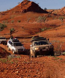 Пустынная дорога в Австралии