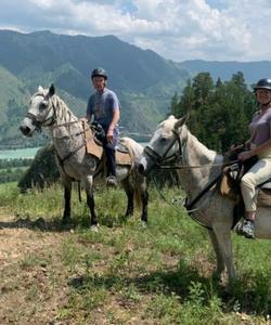 Конная прогулка на Алтае