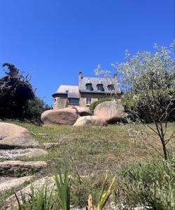 Берег Розового гранита