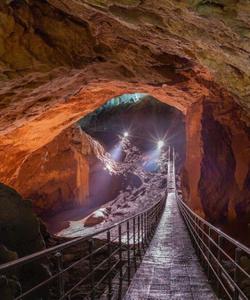 Новоафонская пещера