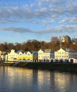 Тверецкая набережная в Торжке