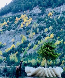 Арт-объект Руки, Северная Осетия