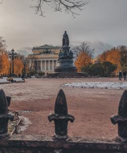 Памятник Екатерине II в Санкт-Петербурге
