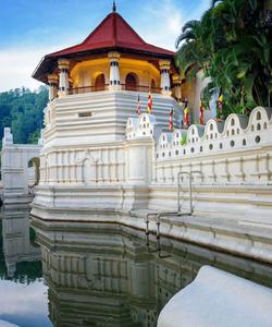 Храм Зуба Будды 