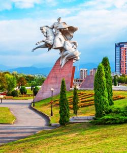 Обелиск в честь китайских воинов-добровольцев