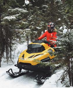 Снегоходный тур в Карелии