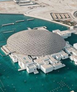 Лувр в Абу-Даби