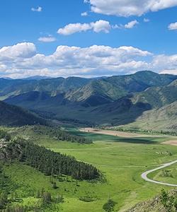 Вид с перевала Чике-Таман в Горном Алтае