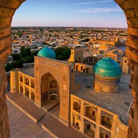 Медресе Мири Араб в Бухаре