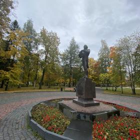 Памятник Державину в Петрозаводске