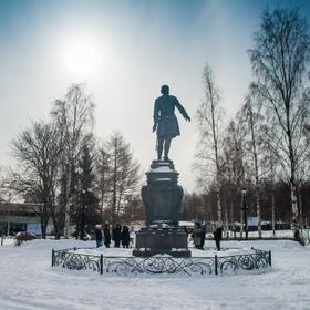 Памятник Петру I в Петрозаводске