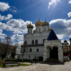 Свято-Троицкий Ипатьевский монастырь в Костроме