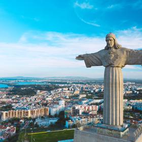 Статуя Христа-Искупителя