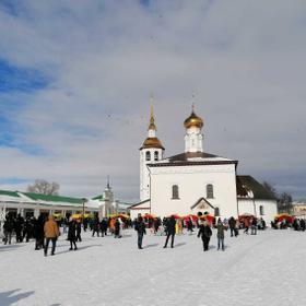 Воскресенская церковь в Суздале