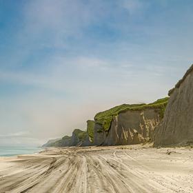 Белые скалы на Итурупе