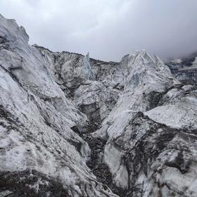 Безенгийский ледник
