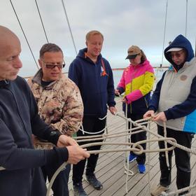 Вязание морских узлов