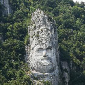 Скульптура Децебала