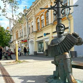 Памятник Саратовской гармошке