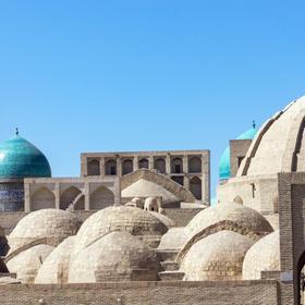 Торговый купол Токи-Заргарон и минарет Калян