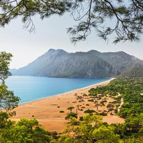 Пляж Чиралы