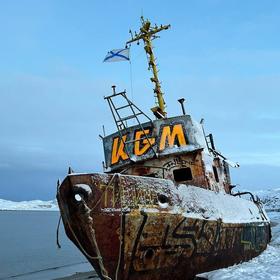 Кладбище кораблей в Териберке