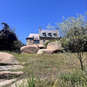 Берег Розового гранита