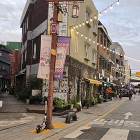 Улица Хэннидан-гиль в Сувоне