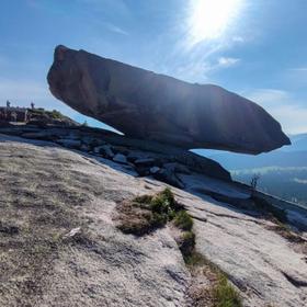 Висячий камень, Ергаки