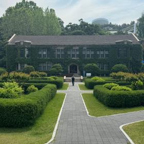 Университет Ёнсе