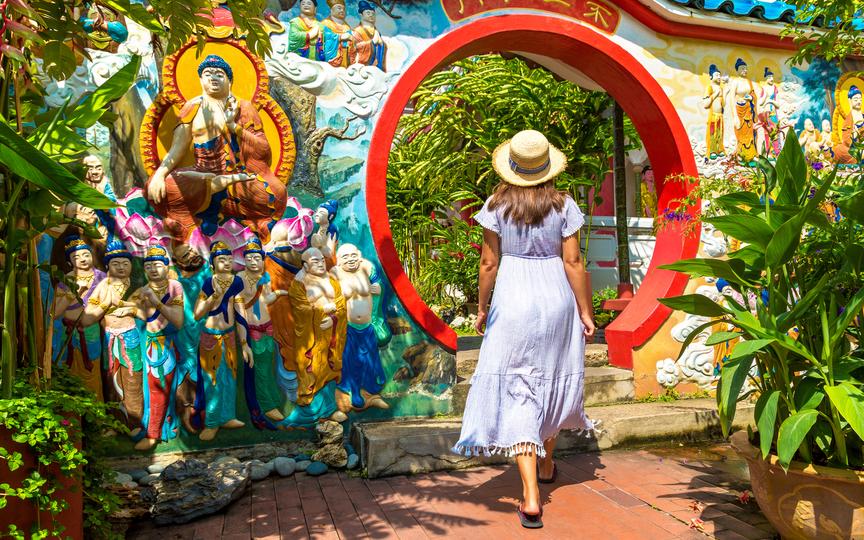 Главные достопримечательности Малайзии: небоскрёбы, парк птиц и небесный мост