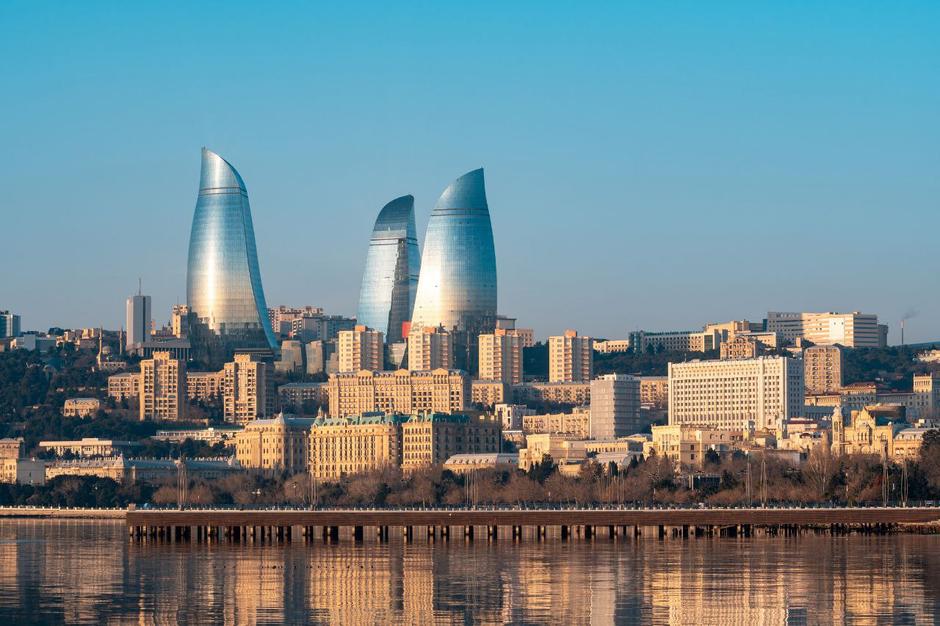 Вид на Пламенные башни